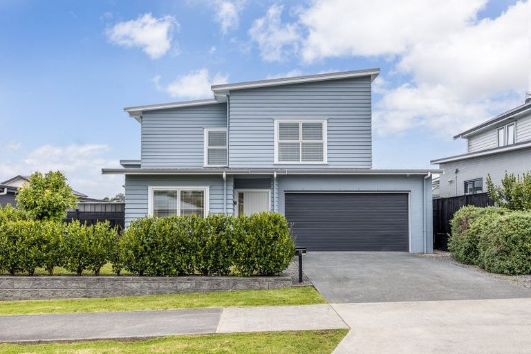 Photo of property in 19 Kukuwai Avenue, Red Beach, 0932