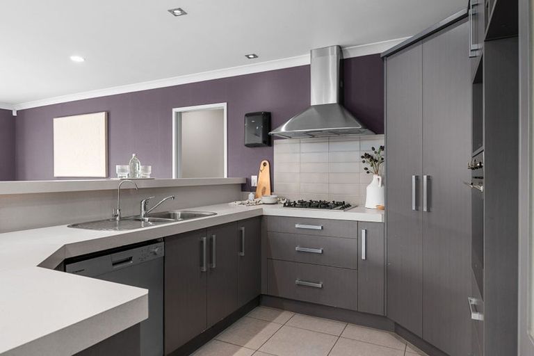 Photo of property in 1 Holly Place, Rototuna North, Hamilton, 3210