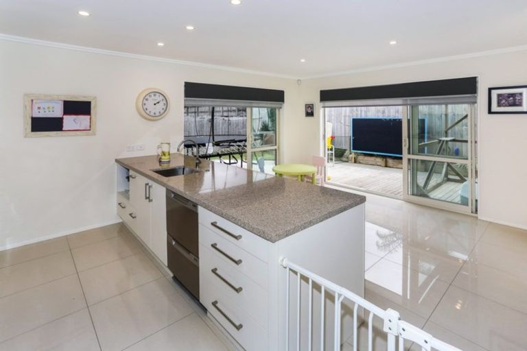 Photo of property in 4 Shepherds Road, Papakura, 2110