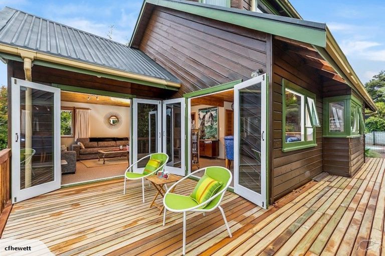 Photo of property in 1/5 Allender Drive, Torbay, Auckland, 0630