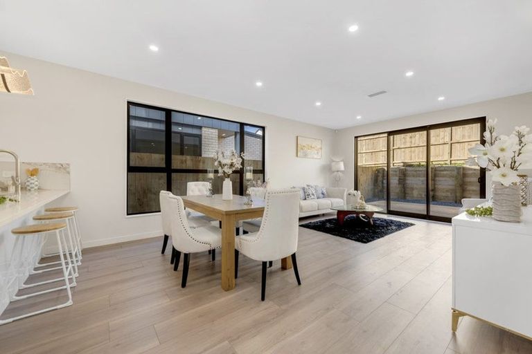 Photo of property in 28 Hearth Street, Flat Bush, 2019
