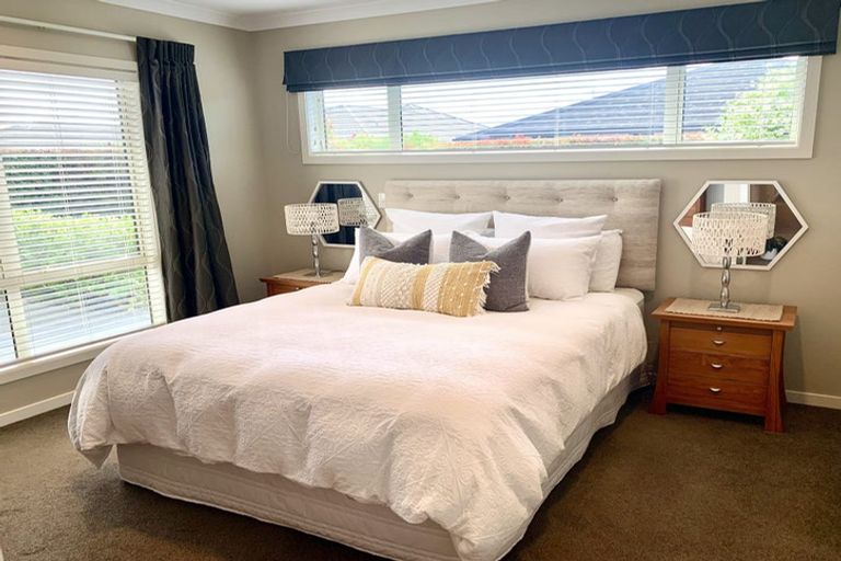 Photo of property in 14 Haast Place, Poraiti, Napier, 4112