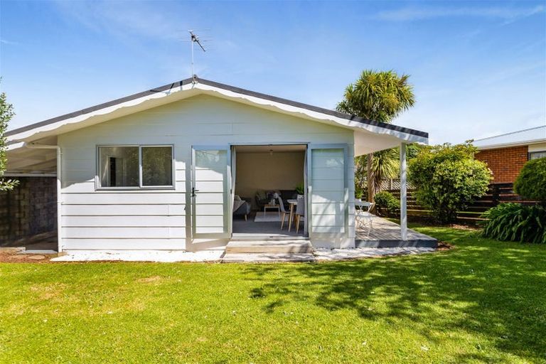 Photo of property in 2/18 Culzean Grove, Bell Block, New Plymouth, 4312