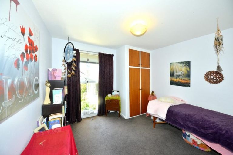 Photo of property in 20 Woodstock Place, Russley, Christchurch, 8042