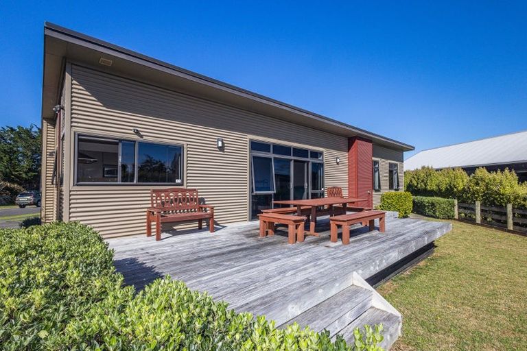 Photo of property in 18 Snowmass Drive, Ohakune, 4625