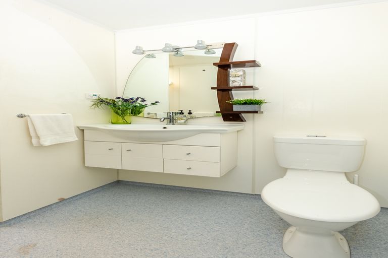 Photo of property in 8 Marian Drive, Inner Kaiti, Gisborne, 4010