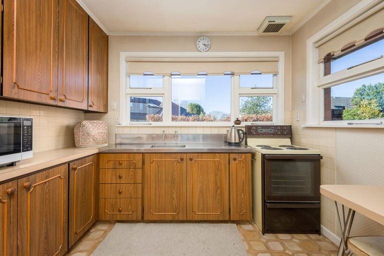 Photo of property in 12 Brackendale Place, Burnside, Christchurch, 8041