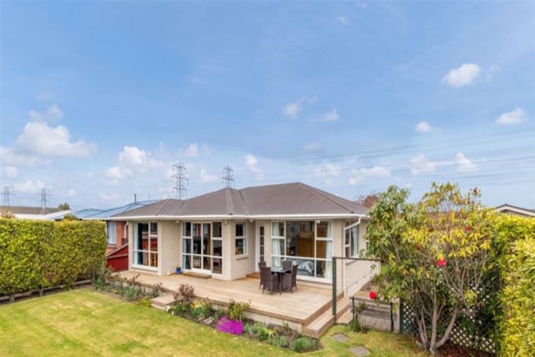 Photo of property in 4 Carbine Place, Sockburn, Christchurch, 8042