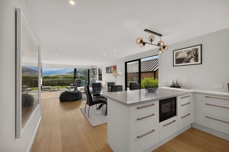 Photo of property in 25 Double Cone Road, Jacks Point, Queenstown, 9371