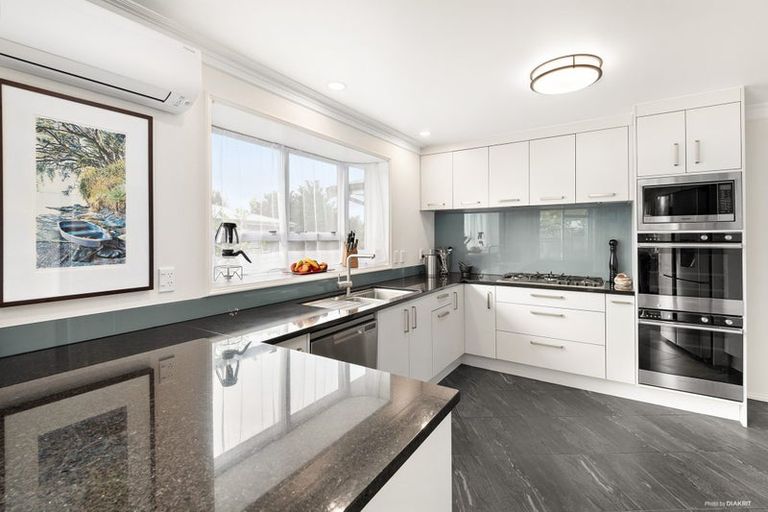 Photo of property in 17 Queenwood Avenue, Queenwood, Hamilton, 3210