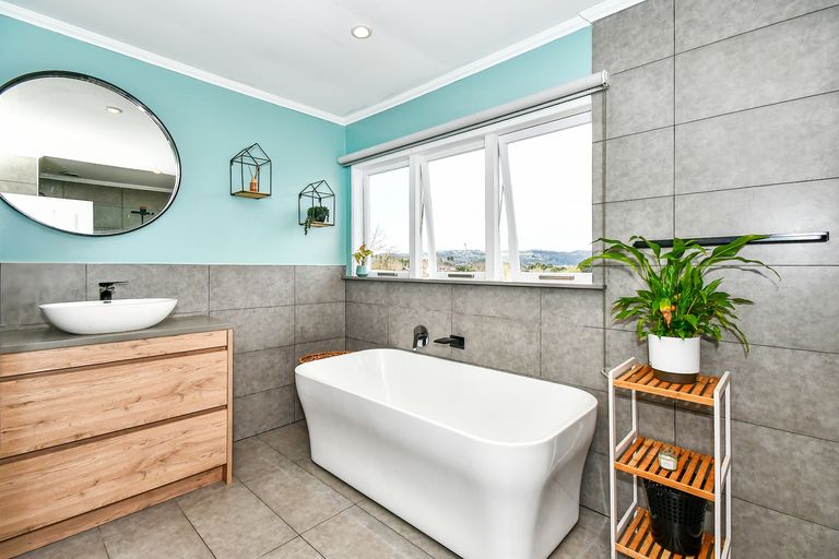 Photo of property in 516a Great South Road, Rosehill, Papakura, 2113