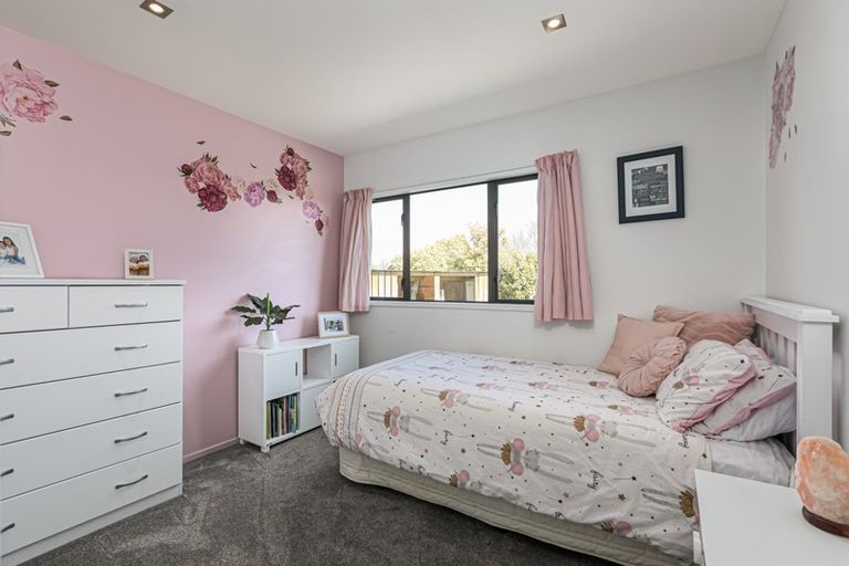 Photo of property in 12 Brooker Place, Waipukurau, 4200