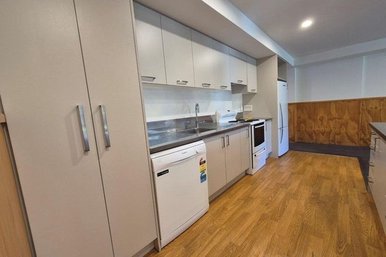 Photo of property in 17d Athol Terrace, Upper Riccarton, Christchurch, 8041