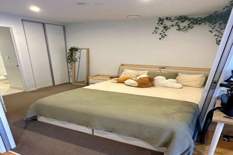 Photo of property in Frank Sargeson Apts, 6/74g Anzac Street, Takapuna, Auckland, 0622