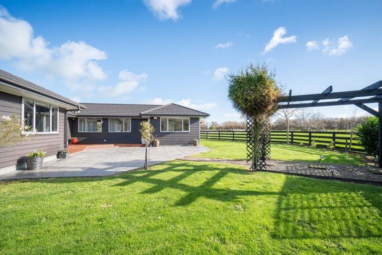 Photo of property in 222 Oroua Road, Kairanga, Palmerston North, 4475