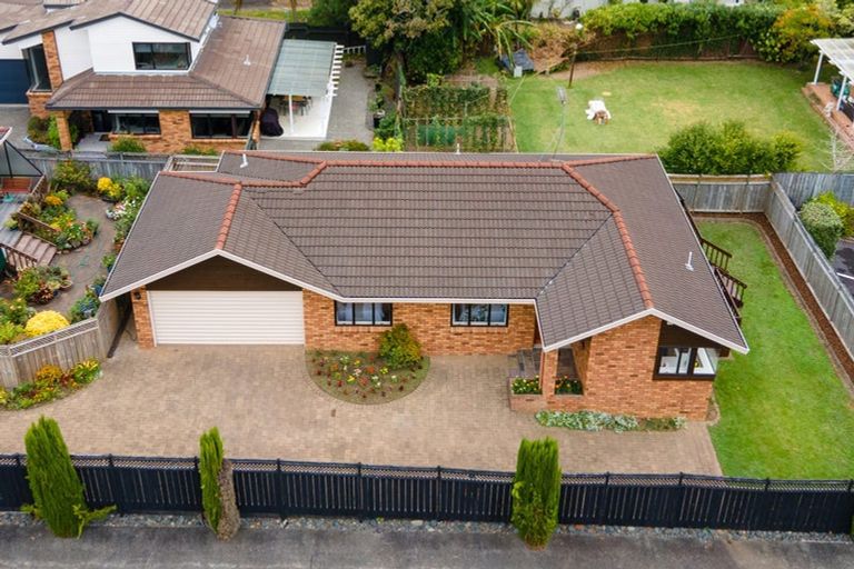 Photo of property in 2/22 Woodbridge Lane, Milford, Auckland, 0620