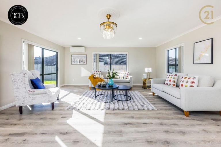 Photo of property in 21 Parkhaven Drive, Rosehill, Papakura, 2113