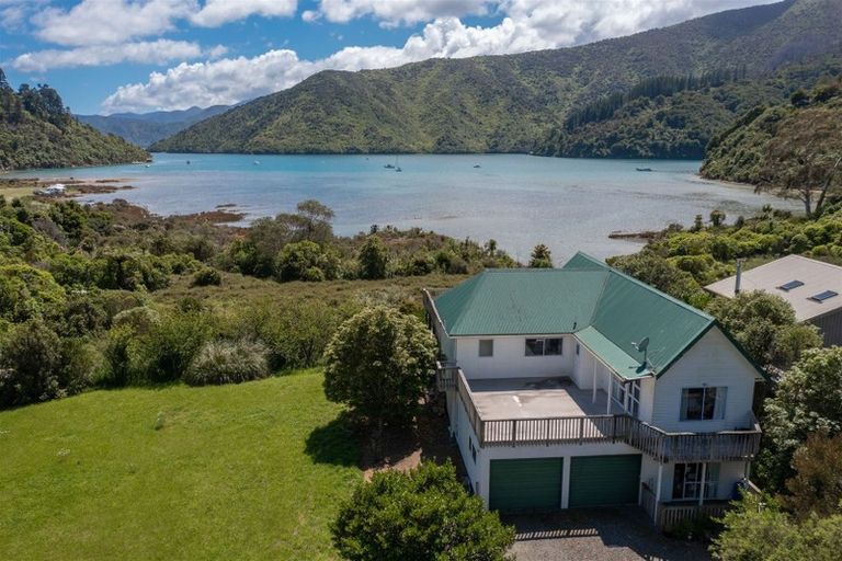 Photo of property in 573 Port Underwood Road, Whatamango Bay, Picton, 7281