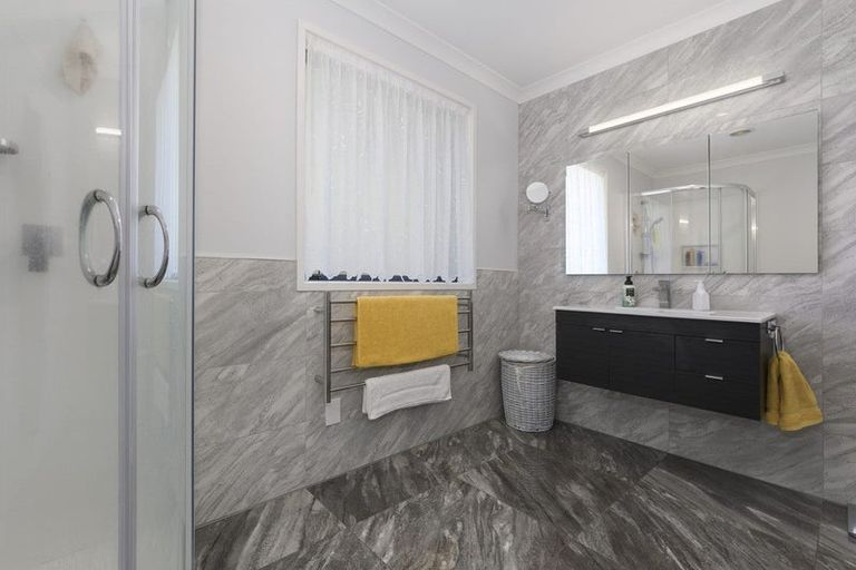 Photo of property in 26 Charlotte Drive, Omokoroa, 3114