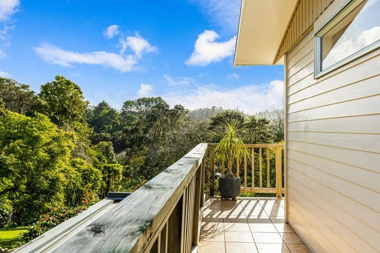 Photo of property in 22 Opanuku Road, Henderson Valley, Auckland, 0612