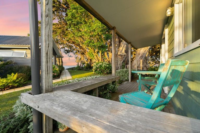 Photo of property in 14 Fishermans Bend, Whiritoa, Whangamata, 3691