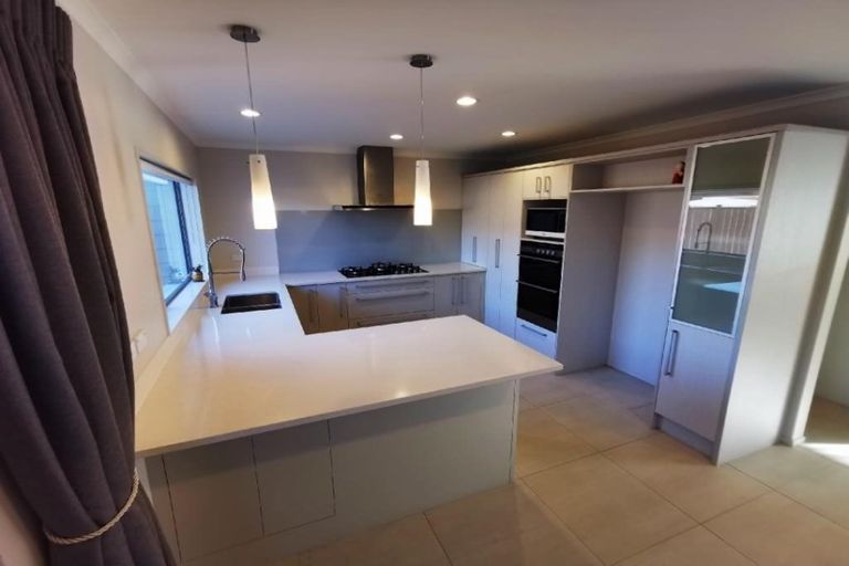 Photo of property in 12 Creda Road, Wattle Downs, Auckland, 2103