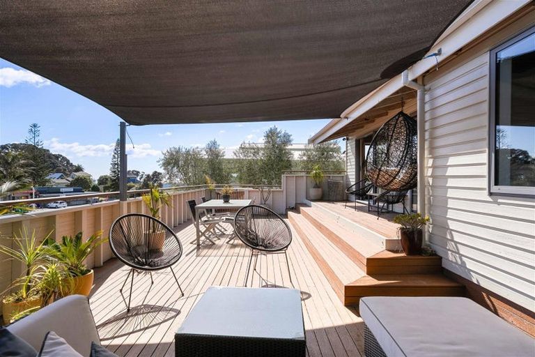 Photo of property in 206 Onemana Drive, Onemana, Whangamata, 3691