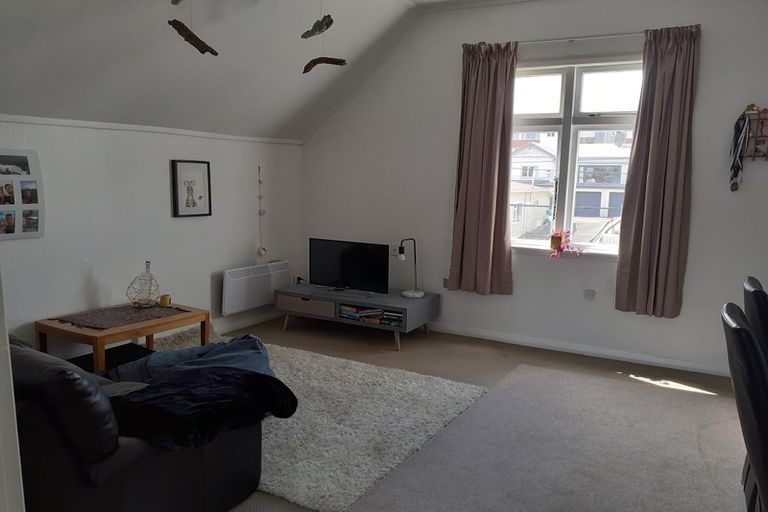 Photo of property in 210 Rintoul Street, Berhampore, Wellington, 6023