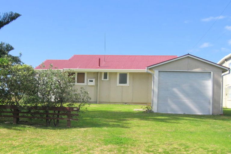 Photo of property in 104 Pipi Road, Whangamata, 3620