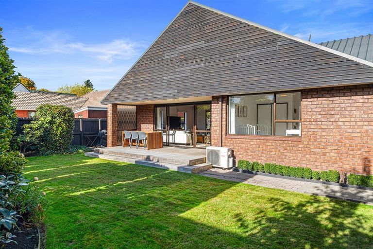 Photo of property in 19 Rubens Place, Burnside, Christchurch, 8053