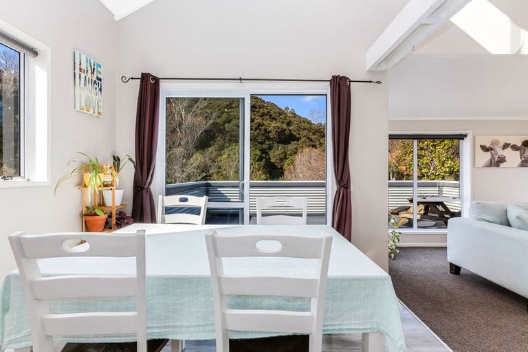 Photo of property in 25 The Companionway, Whitby, Porirua, 5024