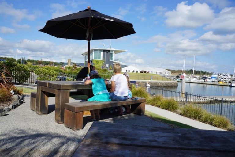 Photo of property in 41 Stace Hopper Drive, One Tree Point, 0118