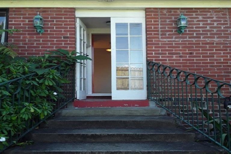 Photo of property in 14 Litten Road, Cockle Bay, Auckland, 2014