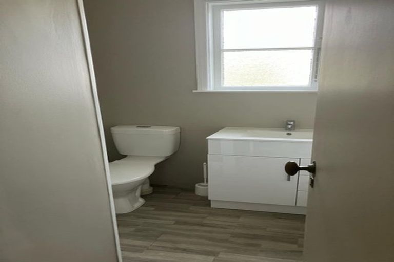 Photo of property in 106 Cambridge Terrace, Fairfield, Lower Hutt, 5011