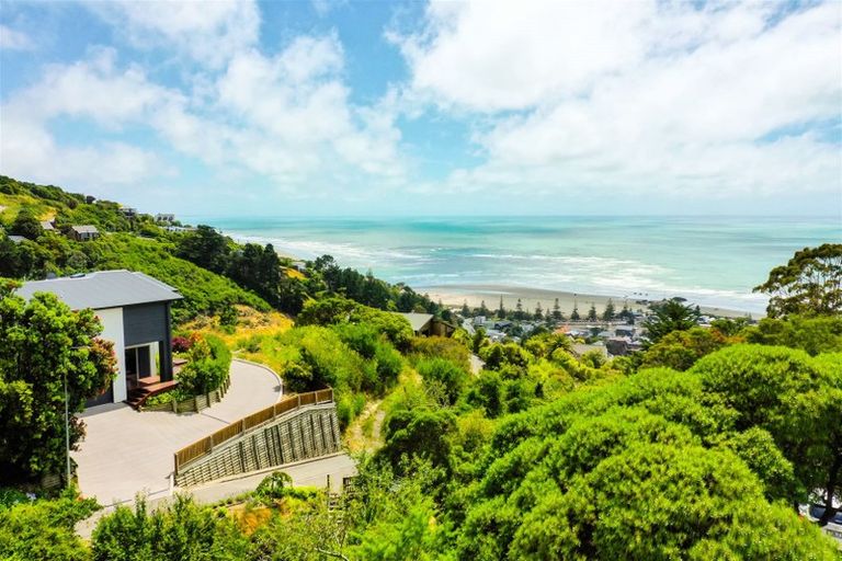 Photo of property in 8 De Thier Lane, Richmond Hill, Christchurch, 8081