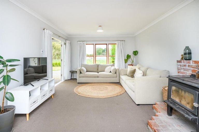 Photo of property in 93 Trickers Road, Bulls, 4818