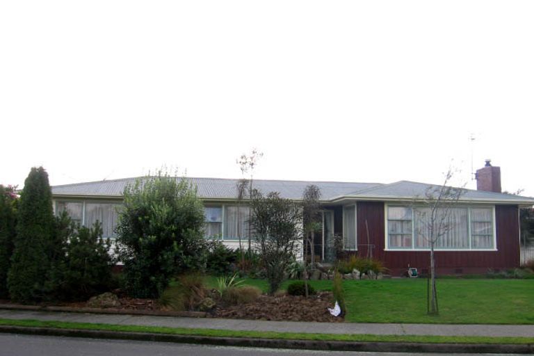 Photo of property in 5 Viscount Place, West End, Palmerston North, 4412