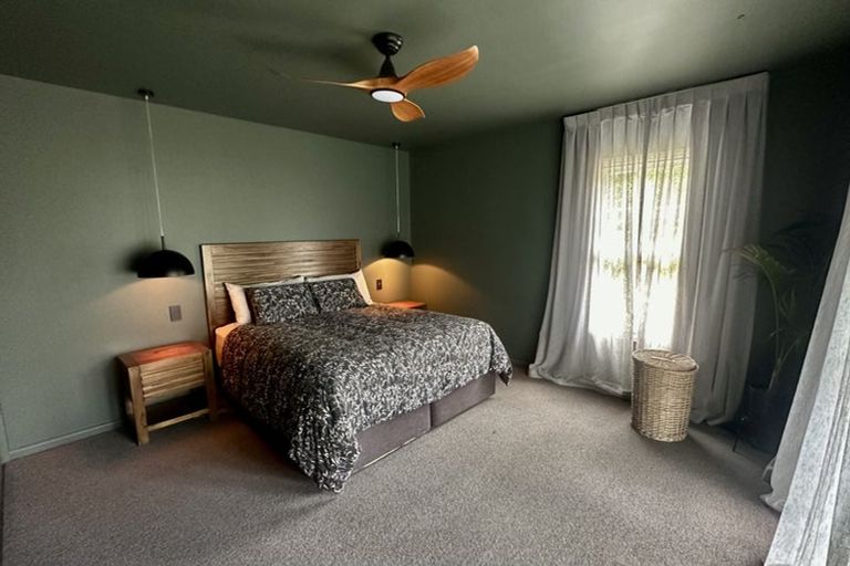 Photo of property in 137 Main North Road, Woodend, 7610