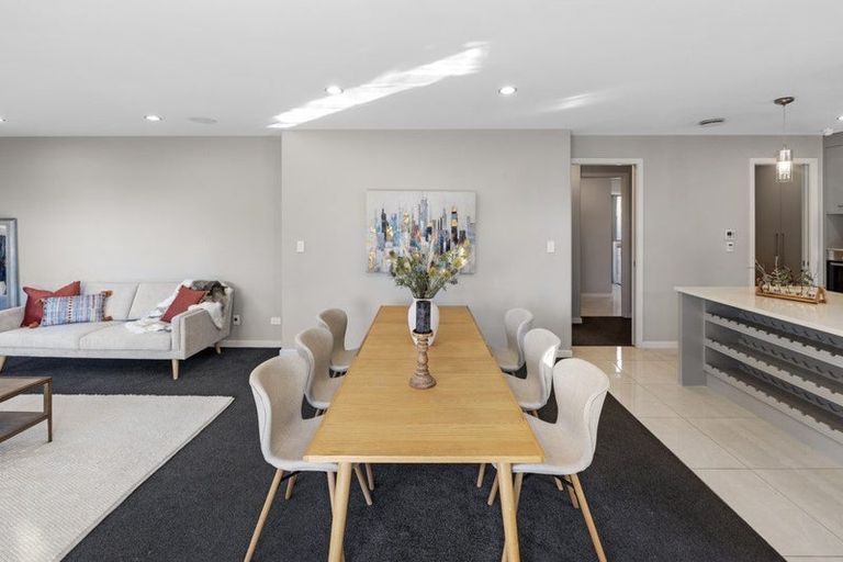 Photo of property in 6 Milano Boulevard, Karaka, Papakura, 2113