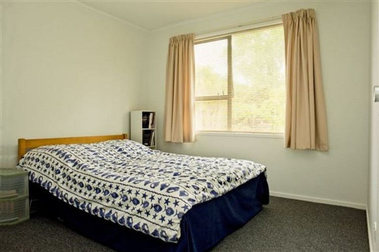 Photo of property in 19 Benita Place, Sunnyvale, Auckland, 0612