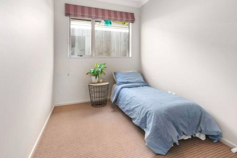 Photo of property in 76 Staithes Drive North, Whitby, Porirua, 5024