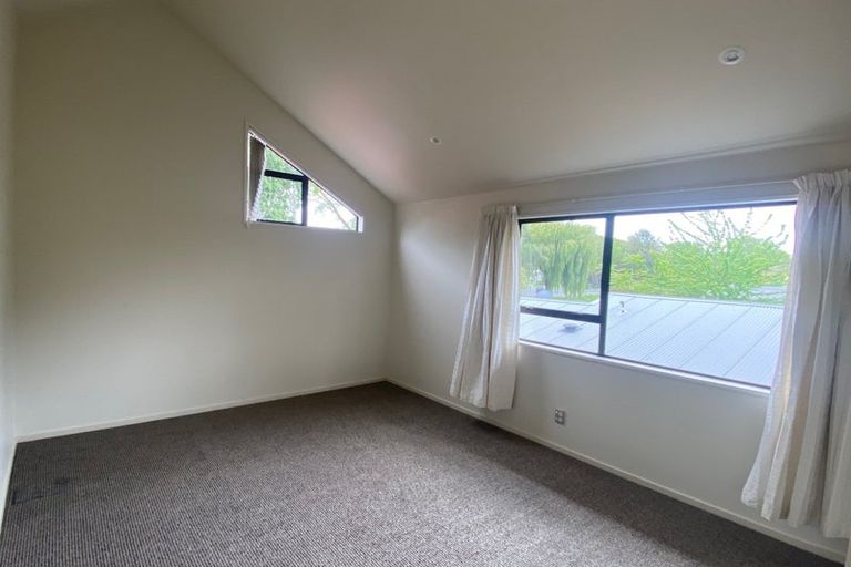 Photo of property in 2/32 Palatine Terrace, Huntsbury, Christchurch, 8022