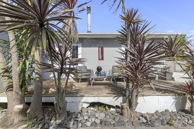 Photo of property in 71 Mountain Road, Sentry Hill, New Plymouth, 4373