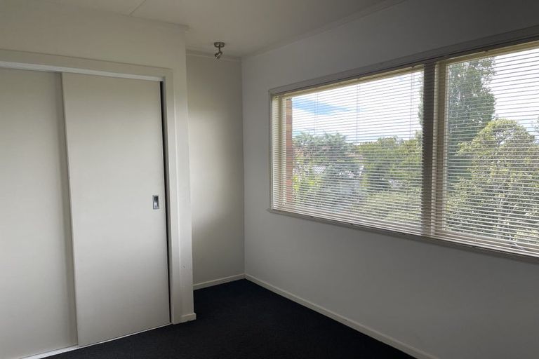 Photo of property in 1/5 Cruickshank Crescent, Meadowbank, Auckland, 1072