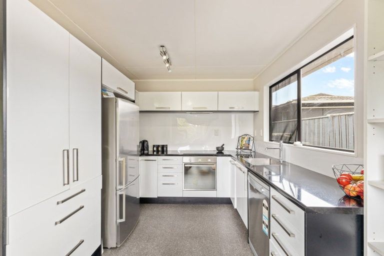 Photo of property in 10b Brierley Place, Marfell, New Plymouth, 4310