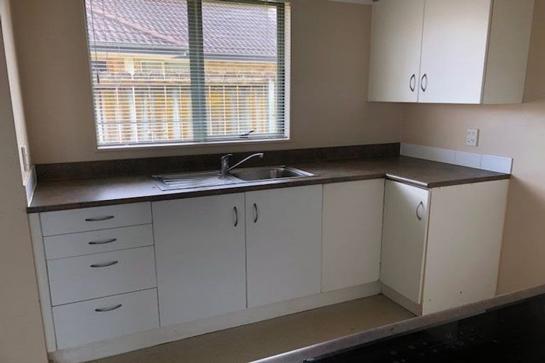 Photo of property in 174 Bruce Mclaren Road, Henderson, Auckland, 0612