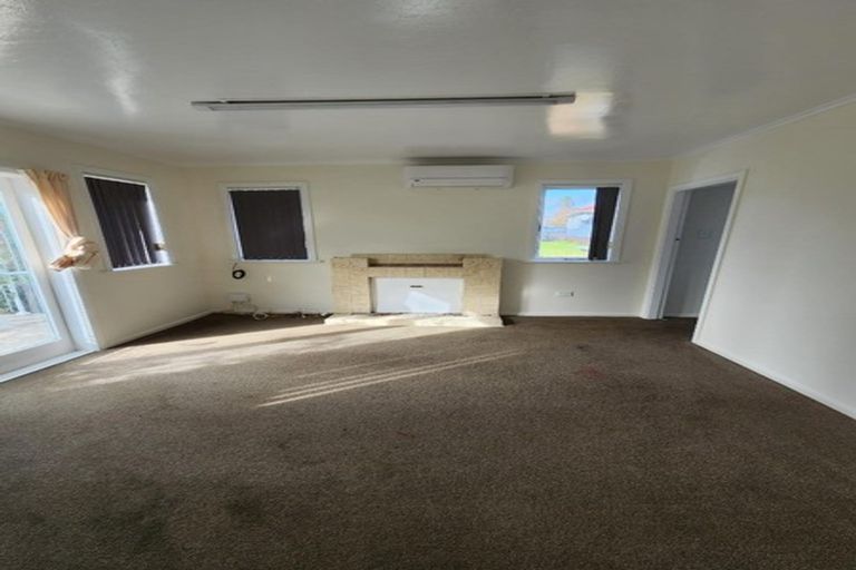 Photo of property in 63a Great South Road, Manurewa, Auckland, 2102