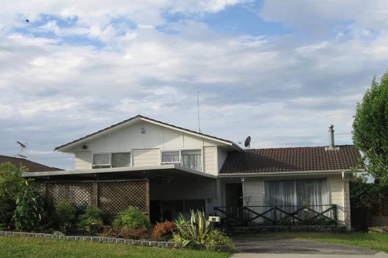 Photo of property in 16 Fitzwater Place, Henderson, Auckland, 0612