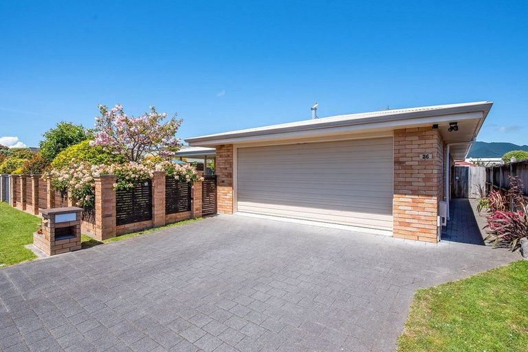 Photo of property in 26 Gandalf Crescent, Paraparaumu, 5032