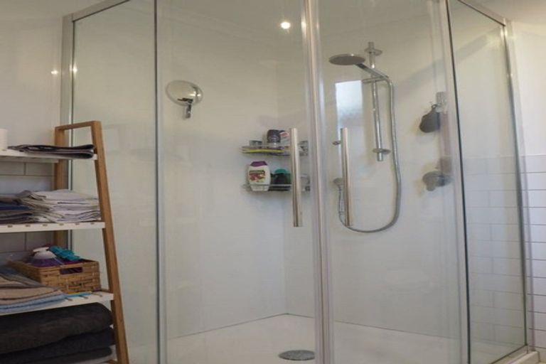 Photo of property in 2 Titoki Street, Alicetown, Lower Hutt, 5010